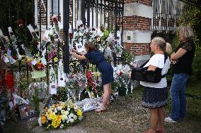 Fans Gather At Alain Delon's Residence In Douchy Where He Died On Sunday