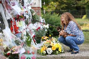 Fans Gather At Alain Delon's Residence In Douchy Where He Died On Sunday