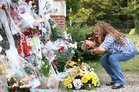 Fans Gather At Alain Delon's Residence In Douchy Where He Died On Sunday