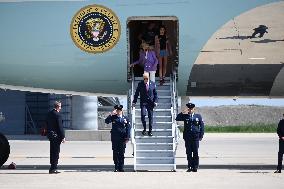 U.S. President Joe Biden And First Lady Jill Biden Arrive In Chicago Illinois For The 2024 Democratic National Convention