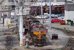 Canada-Wide Freight Rail Stoppage Looms