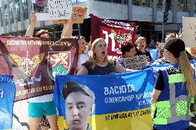 Relatives of POWs hold rally near Ukrainian parliament