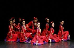 China Dancers Perform In London