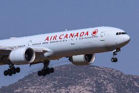 Air Canada Boeing 777 Landing