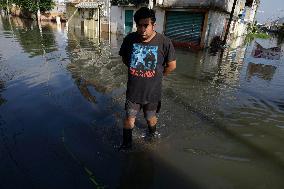 Floods In Chalco Affect Families Come Mexico