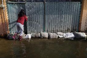 Floods In Chalco Affect Families Come Mexico