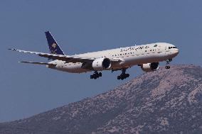 Saudi Arabian Airlines Boeing 777-300ER Landing