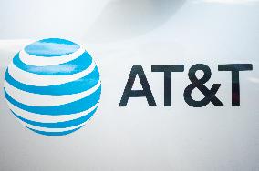 AT&T Southest Workers On Strike