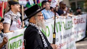 Protesters March Outside DNC in Chicago Against Gaza War