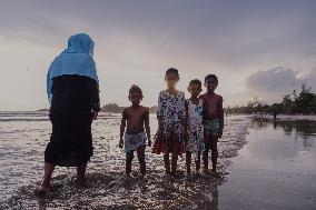 The Beach A Temporary Escape for Muslims - Sri Lanka