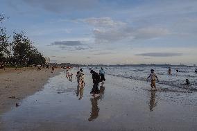 The Beach A Temporary Escape for Muslims - Sri Lanka