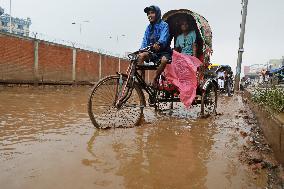 Heavy Rain Lashes Dhaka - Bangladesh