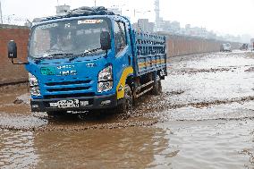 Heavy Rain Lashes Dhaka - Bangladesh