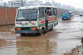 Heavy Rain Lashes Dhaka - Bangladesh