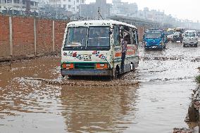 Heavy Rain Lashes Dhaka - Bangladesh