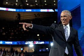 Barack Obama and Michelle at DNC - Chicago