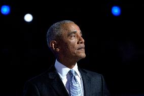 Barack Obama and Michelle at DNC - Chicago