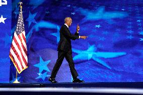 Barack Obama and Michelle at DNC - Chicago