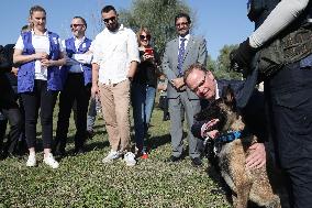 Launch of humanitarian demining project involving women canine handlers in Ukraine