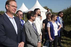 Launch of humanitarian demining project involving women canine handlers in Ukraine