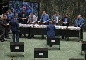 Iran-Parliament-Voting