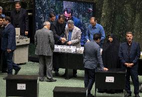 Iran-Parliament-Voting