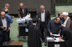 Iran-Parliament-Voting