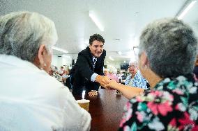 Trudeau Visits A Seniors Residence - Quebec