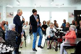 Trudeau Visits A Seniors Residence - Quebec