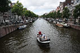 Daily Life In Amsterdam