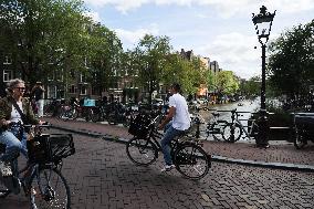 Daily Life In Amsterdam