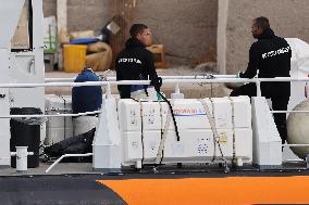 Bodies Brought Ashore From Wreck Of Sunken Yacht - Sicily