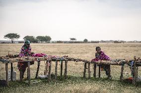 Maasai Village Open To Tourists - Kenya