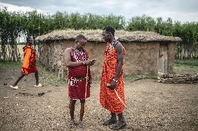 Maasai Village Open To Tourists - Kenya