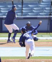 Baseball: Los Angeles Dodgers pitcher Yamamoto