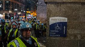 Chicago Police Mass Arrest More Than 70 Protesters And Several Journalists.