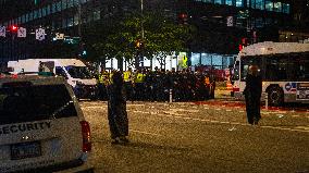 Chicago Police Mass Arrest More Than 70 Protesters And Several Journalists.