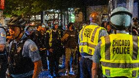 Chicago Police Mass Arrest More Than 70 Protesters And Several Journalists.