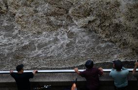 Qiantang River Tide