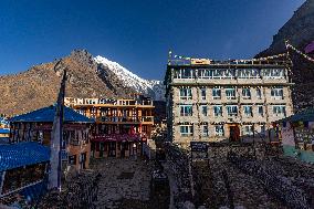 Kyanjin Gompa Village At The Himalayas Mountains