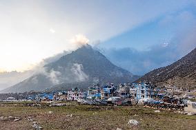 Kyanjin Gompa Village At The Himalayas Mountains