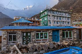 Kyanjin Gompa Village At The Himalayas Mountains