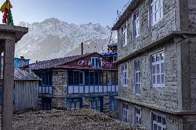 Kyanjin Gompa Village At The Himalayas Mountains