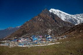 Kyanjin Gompa Village At The Himalayas Mountains