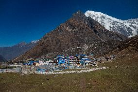 Kyanjin Gompa Village At The Himalayas Mountains