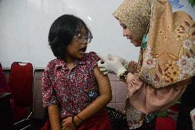 Vaccinations Against HPV For Indonesian Students