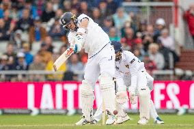 England v Sri Lanka - 1st Test Match: Day Two