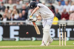 England v Sri Lanka - 1st Test Match: Day Two