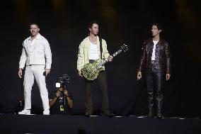 Jonas Brothers: Five Albums. One Night Concert