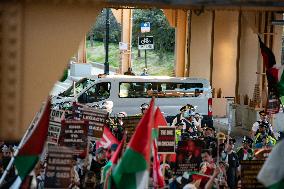 Pro-Palestinian Protesters March In Chicago